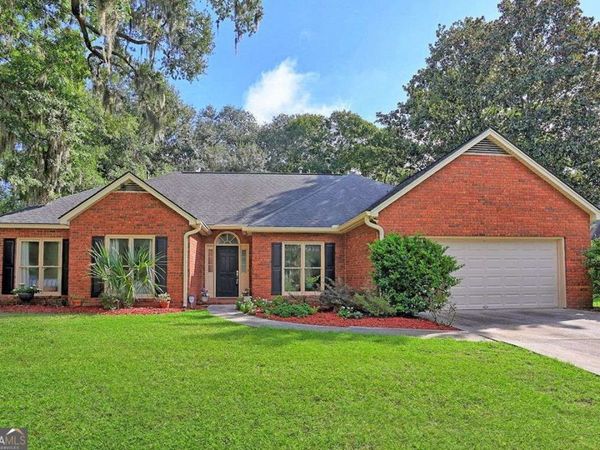 105 Farringdon Circle, Savannah, GA 31410