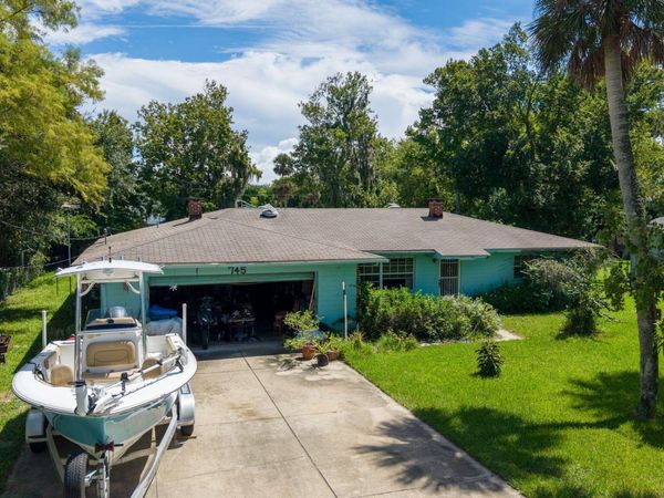 745 Gladiola Avenue, Holly Hill, FL 32117