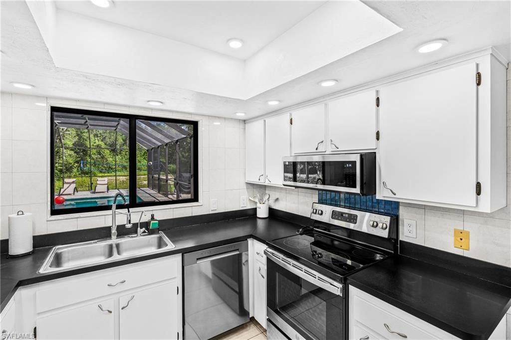 6031 Dogwood Way , Naples, FL 34116 Photo