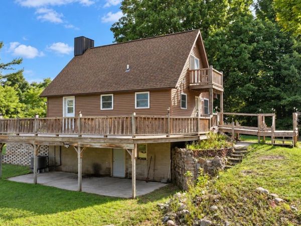 5525 18 1/2 Road W, Mesick, MI 49668