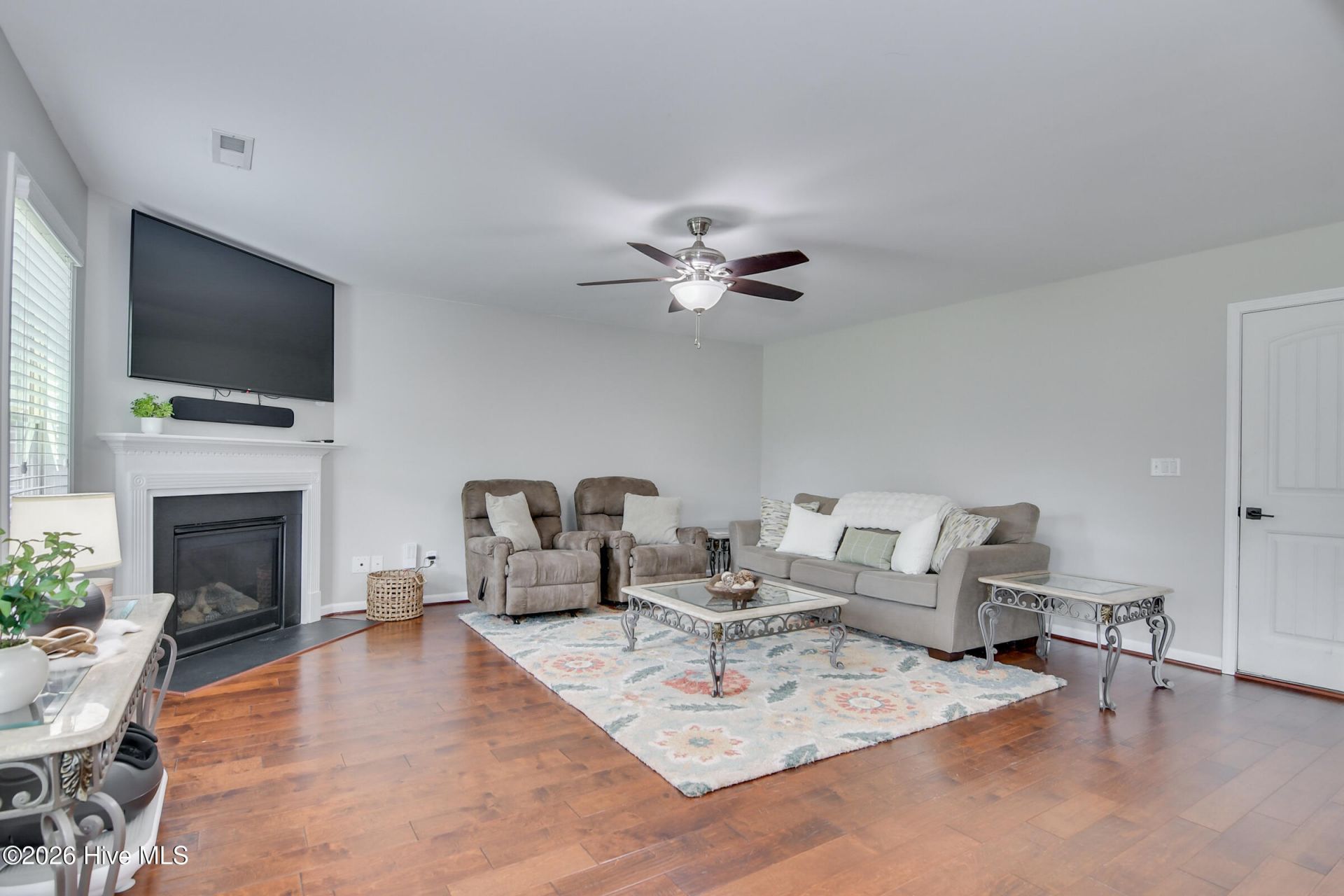 613 Buttonwood Drive Photo 13