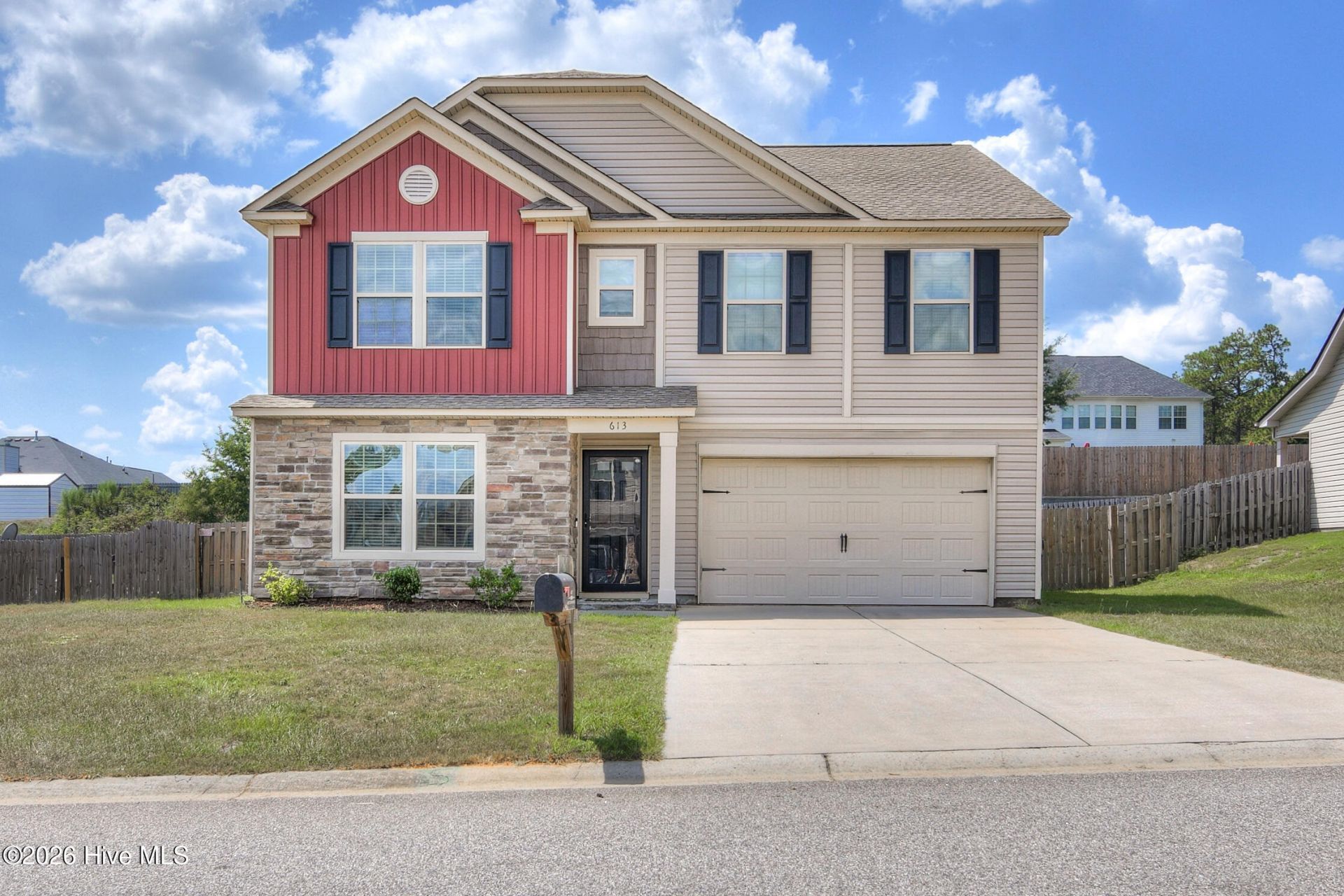 613 Buttonwood Drive Photo 3