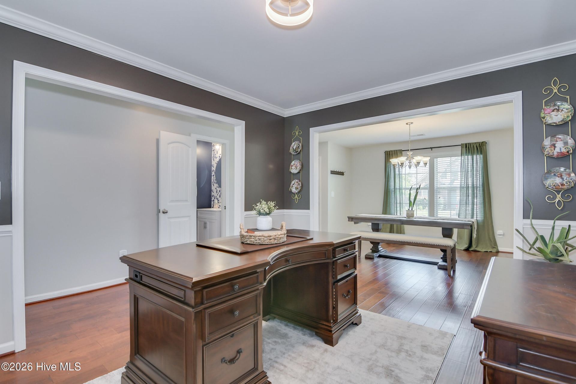 613 Buttonwood Drive Photo 8