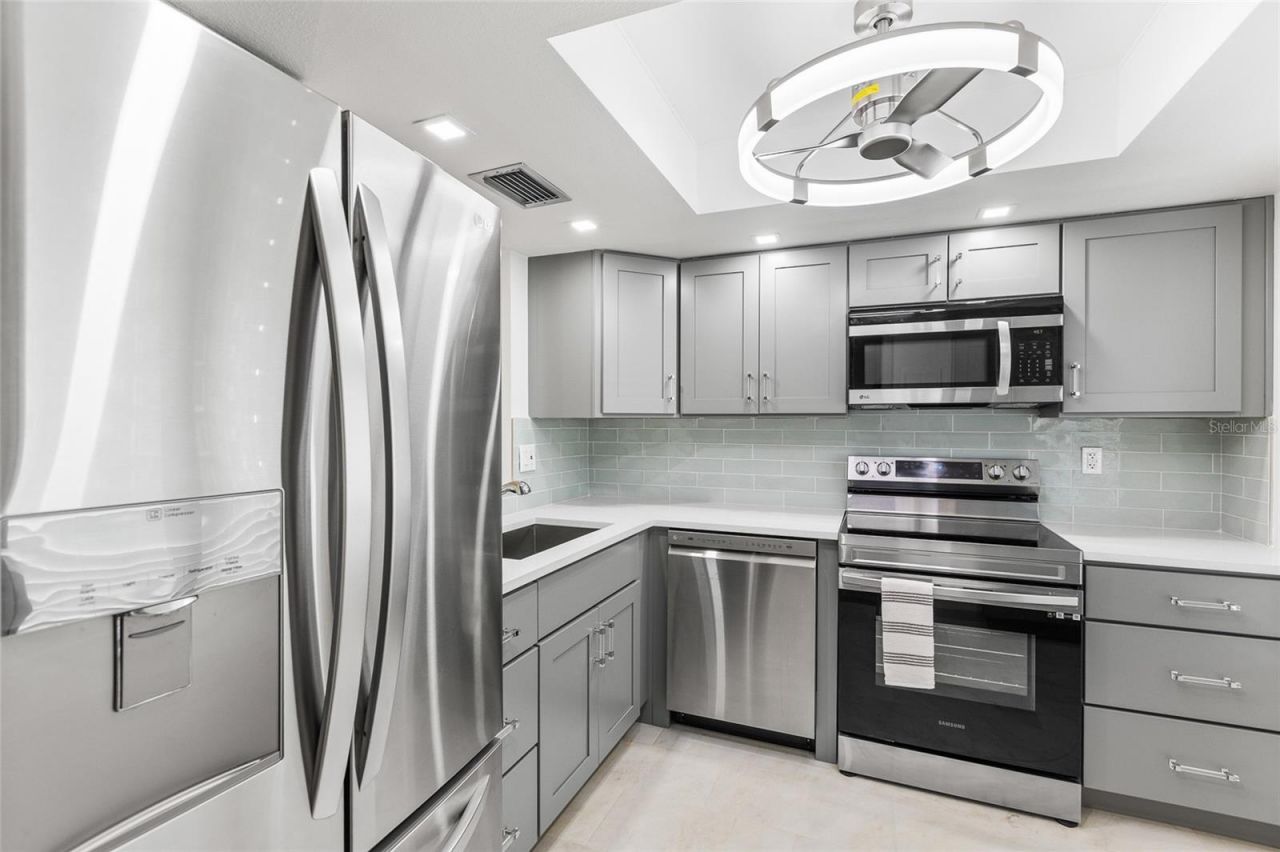 13626 Greenfield Drive, Unit 109, Tampa, FL 33618 Photo