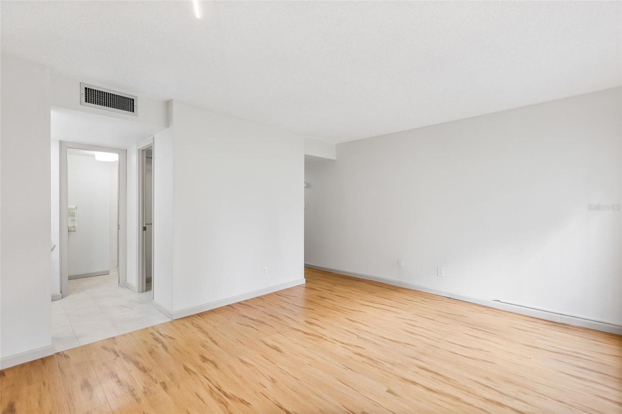 13626 Greenfield Drive, Unit 109, Tampa, FL 33618 Photo