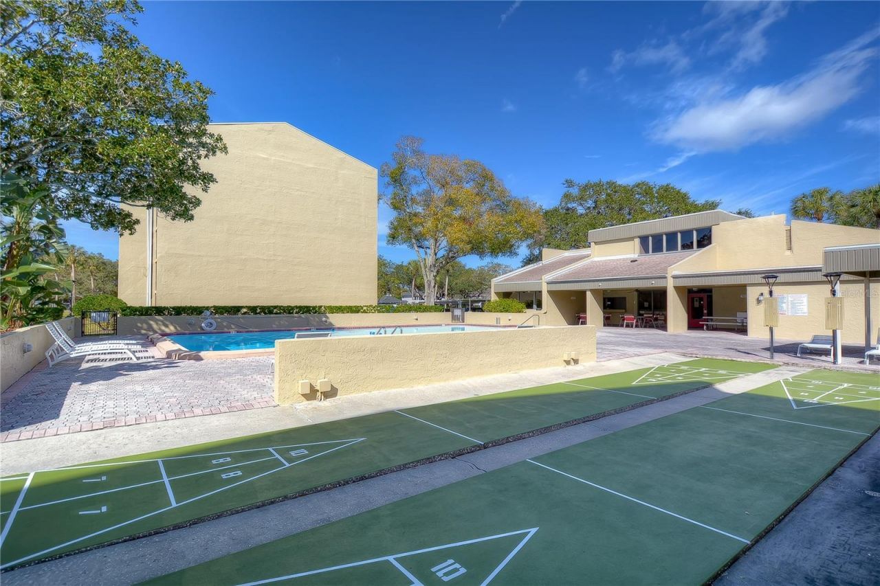 13626 Greenfield Drive, Unit 109, Tampa, FL 33618 Photo