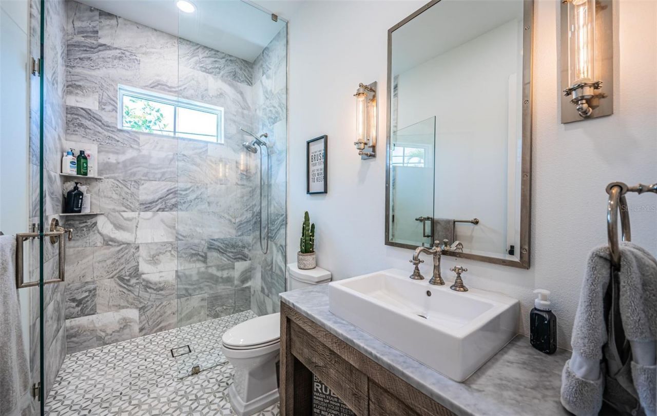 600 Alda Way Ne, Saint Petersburg, FL 33704 Photo