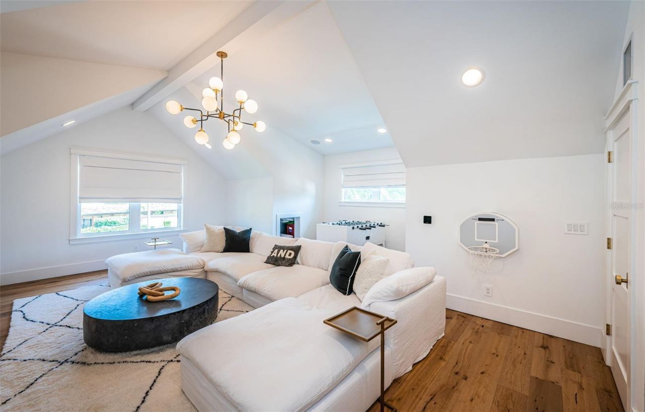 600 Alda Way Ne, Saint Petersburg, FL 33704 Photo