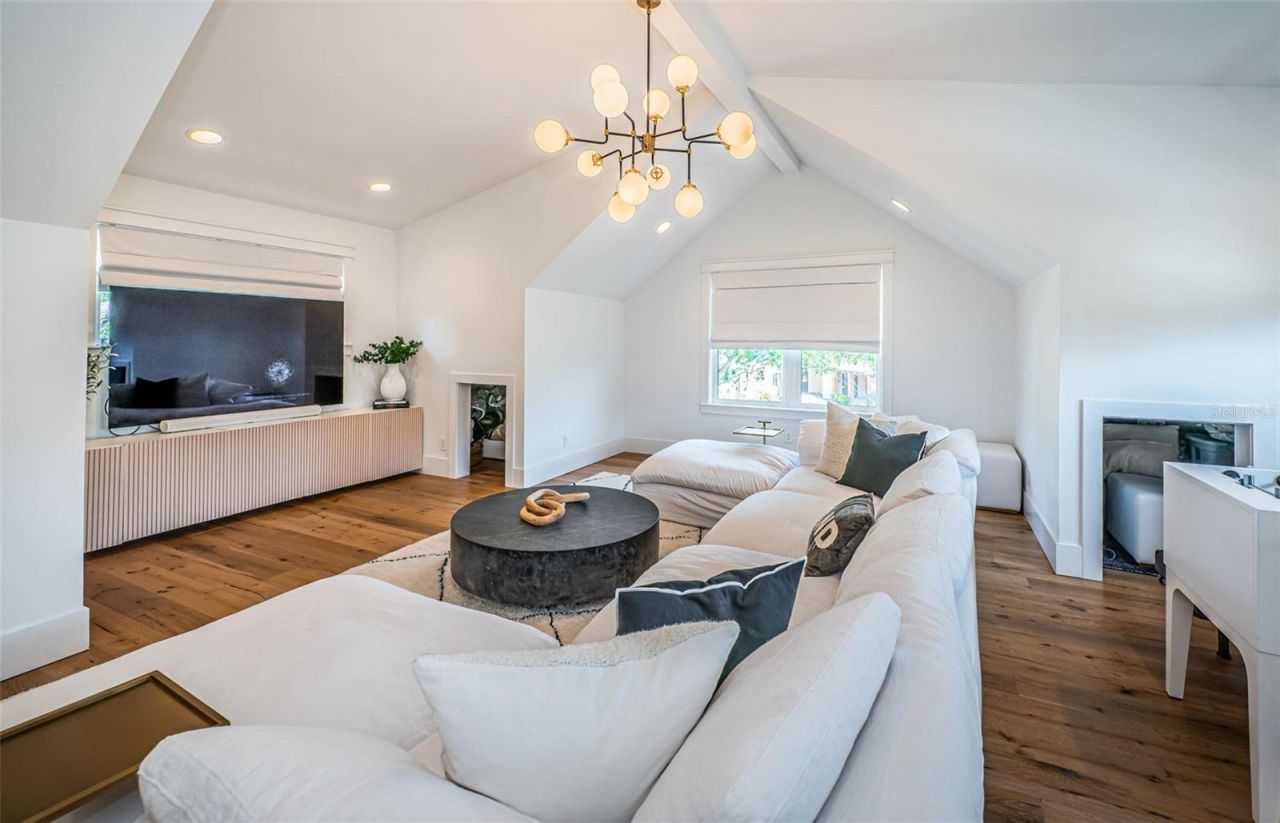600 Alda Way Ne, Saint Petersburg, FL 33704 Photo