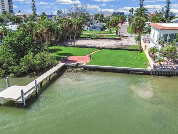 15601 REDINGTON DRIVE , REDINGTON BEACH, FL 33708