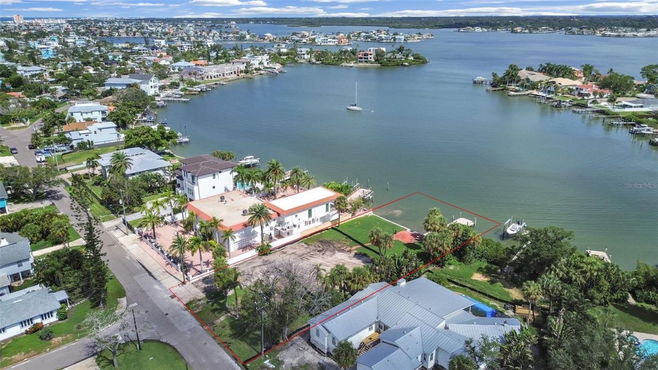 15601 Redington Drive, Redington Beach, FL 33708 Photo