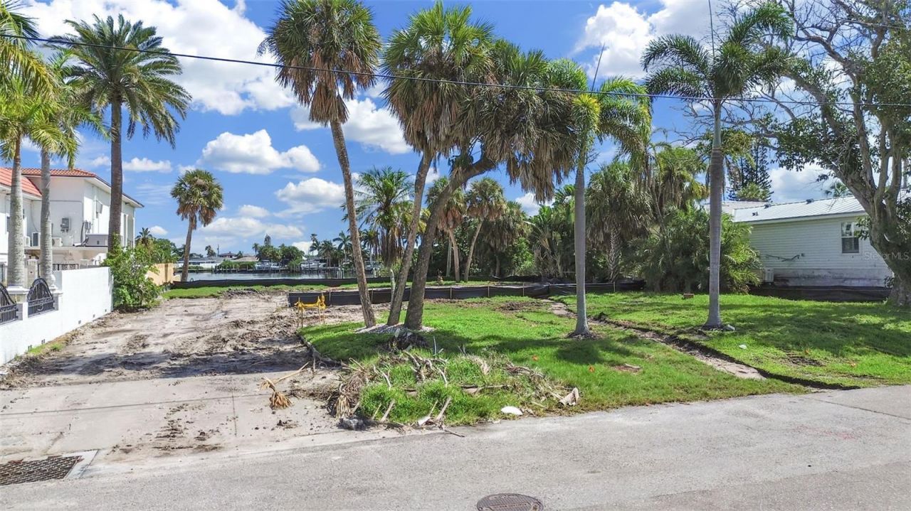 15601 Redington Drive, Redington Beach, FL 33708 Photo