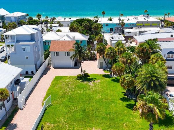 702 PASS A GRILLE WAY , ST PETE BEACH, FL 33706