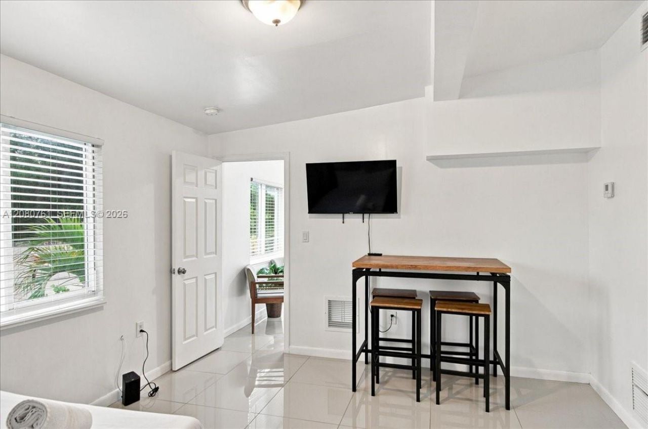 268 NW 34th St, Miami, FL 33127 Photo