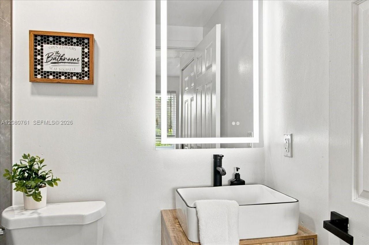 268 NW 34th St, Miami, FL 33127 Photo