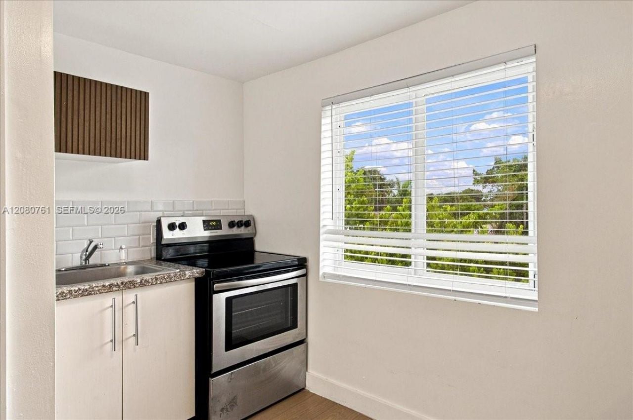 268 NW 34th St, Miami, FL 33127 Photo