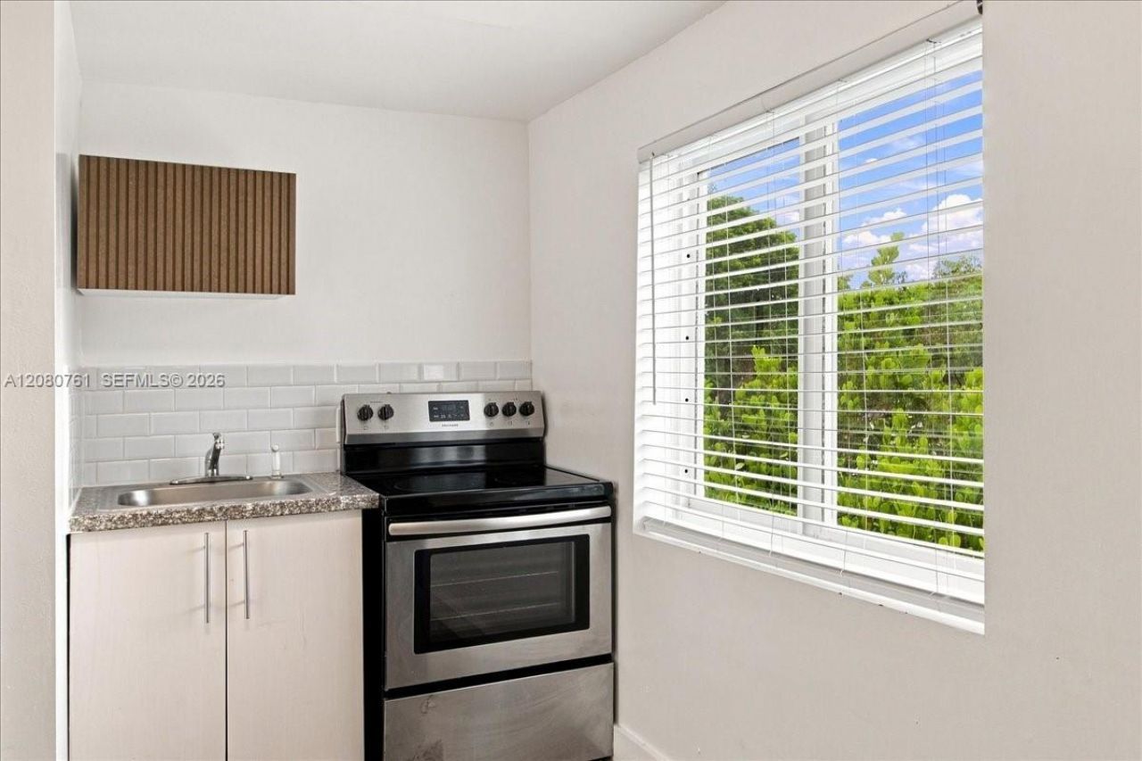268 NW 34th St, Miami, FL 33127 Photo