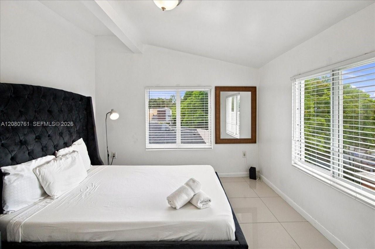 268 NW 34th St, Miami, FL 33127 Photo