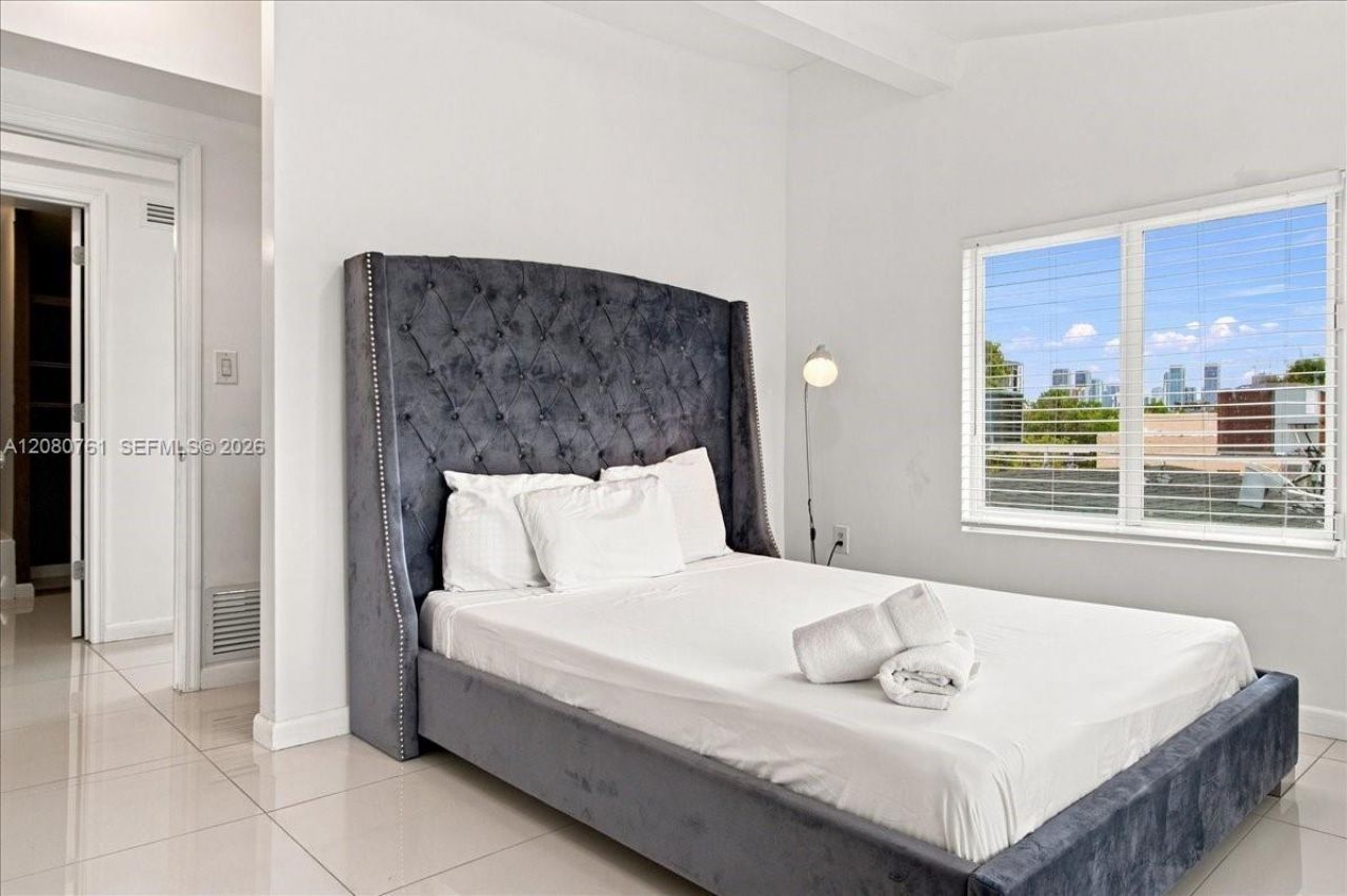 268 NW 34th St, Miami, FL 33127 Photo