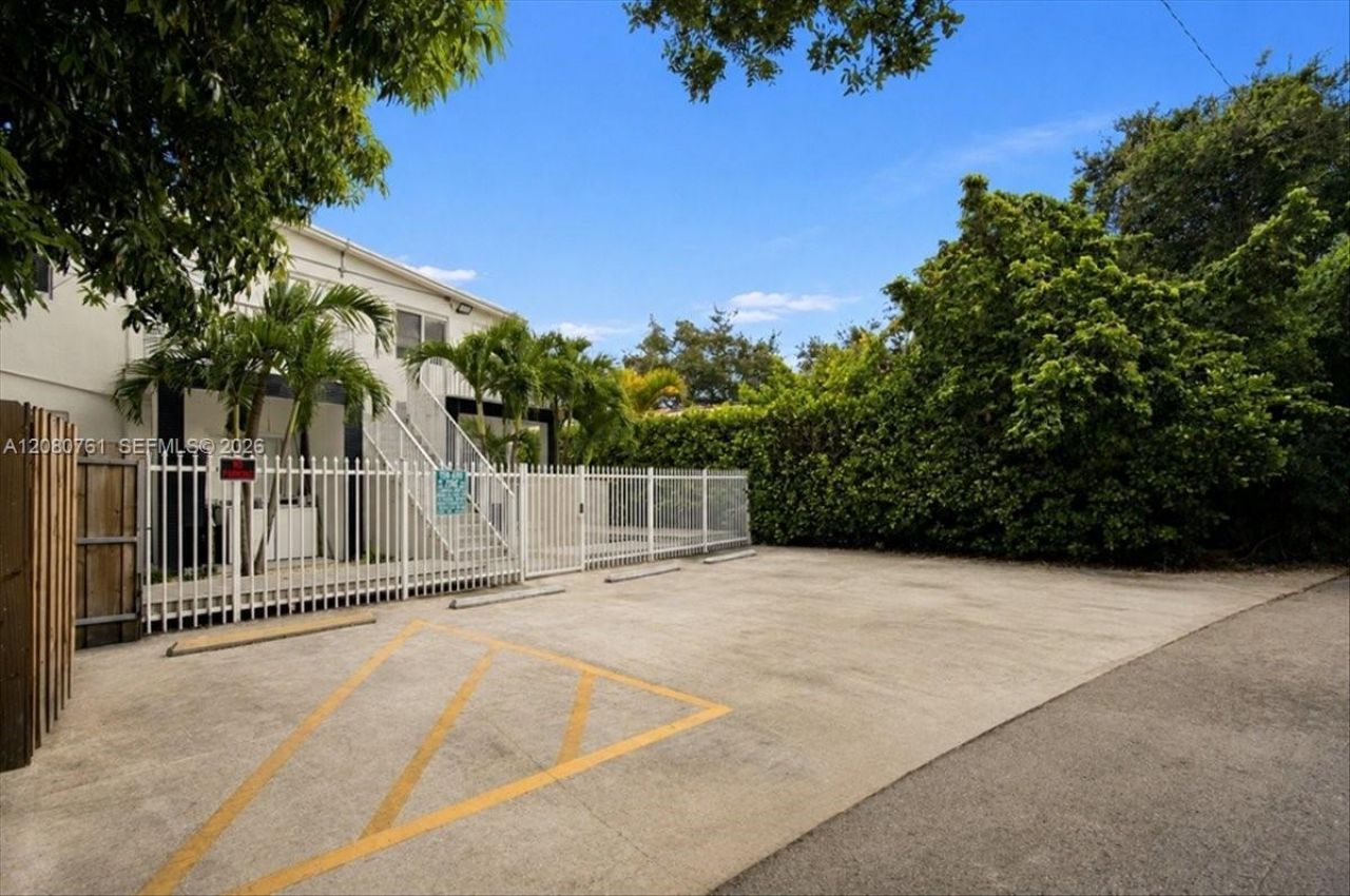 268 NW 34th St, Miami, FL 33127 Photo