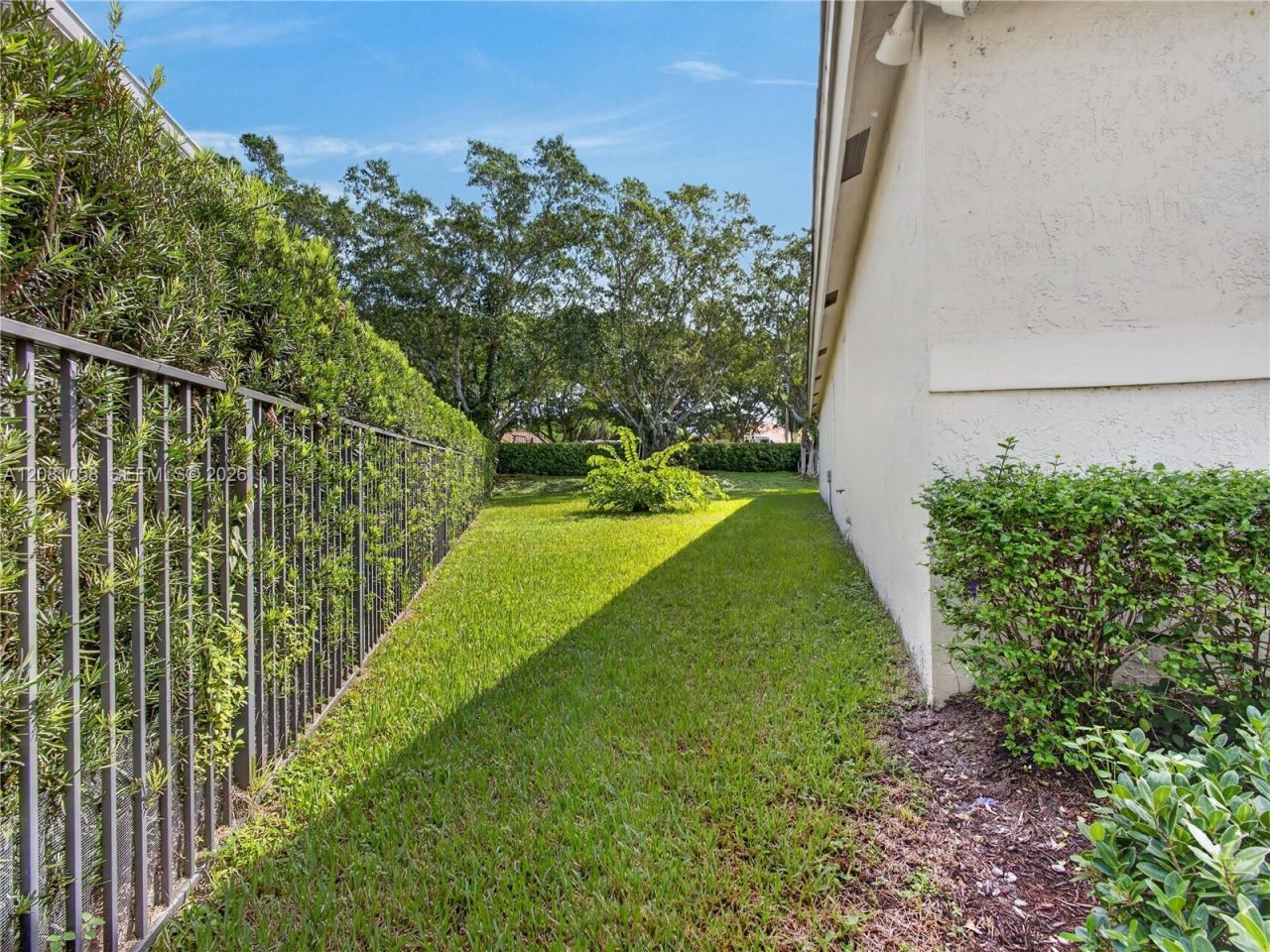 3098 Lakewood Cir, Weston, FL 33332 Photo