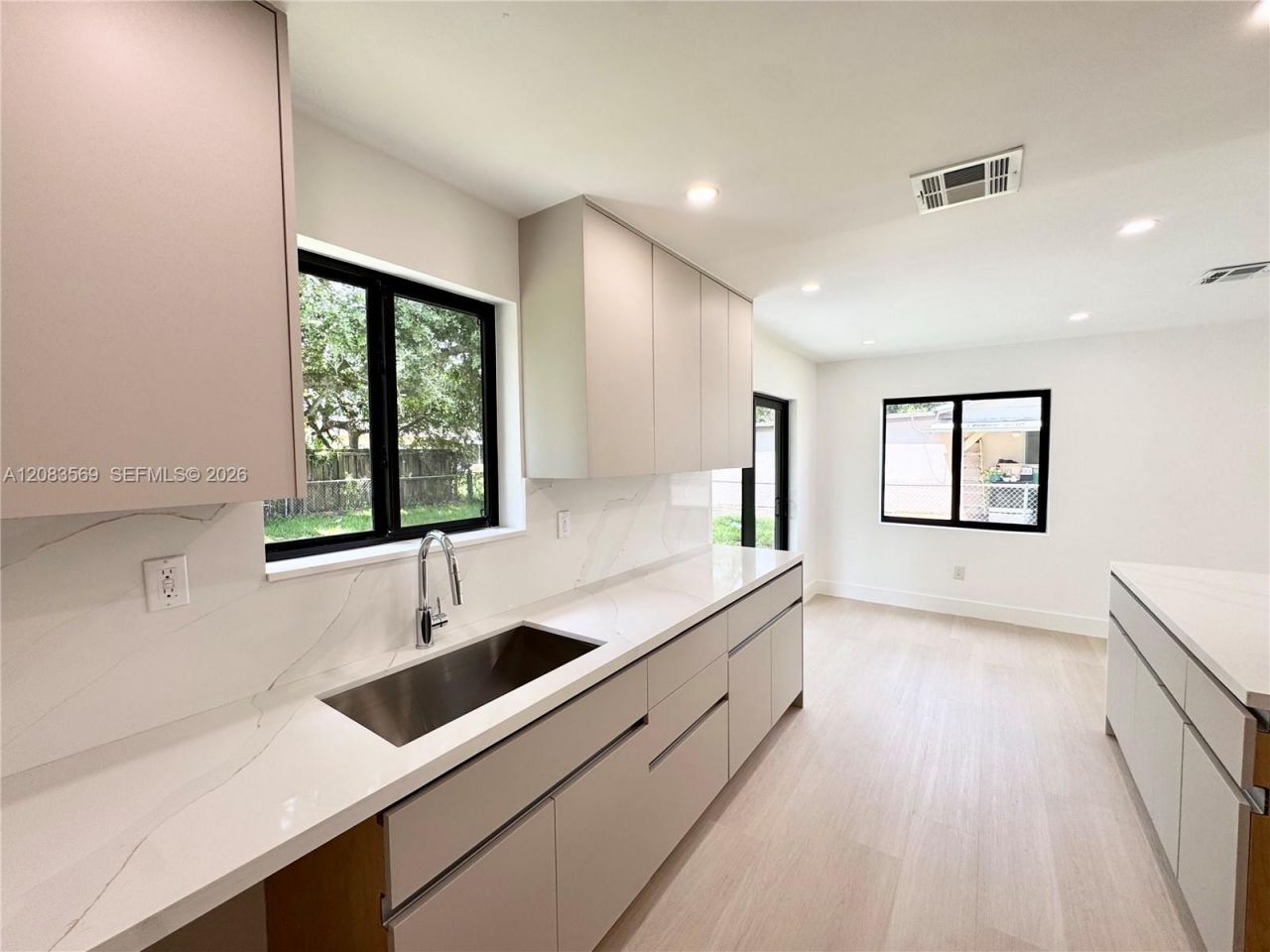 3820 NW 210th Ter , Miami Gardens, FL 33055 Photo