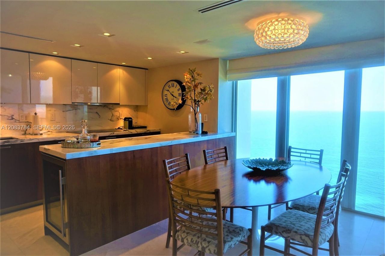 881 Ocean Dr , Unit 25E, Key Biscayne, FL 33149 Photo