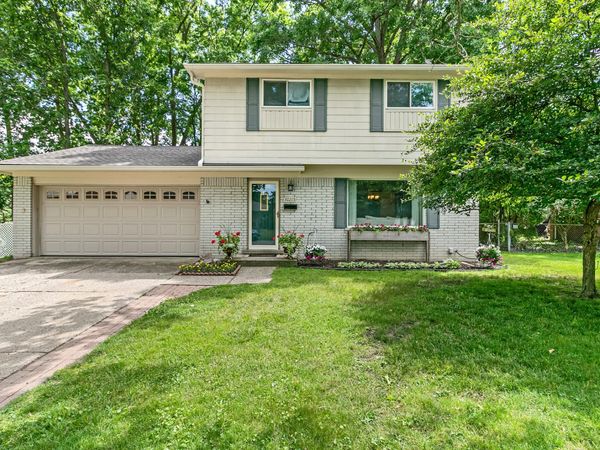 30215 Stockton Avenue, Farmington Hills, MI 48336