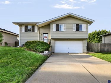 5324 W St Paul Avenue, Lincoln, NE 68524