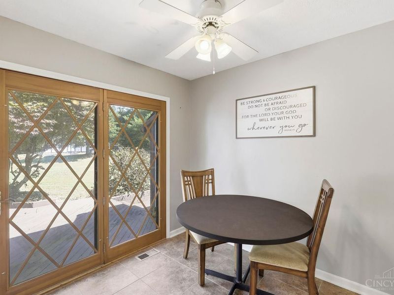 11809 Cloverlick Drive, Clark Township, OH 45106 Photo 18