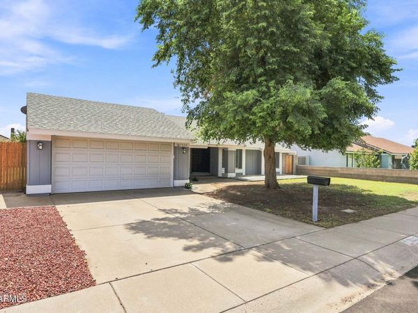7635 W COLLEGE Drive, Phoenix, AZ 85033