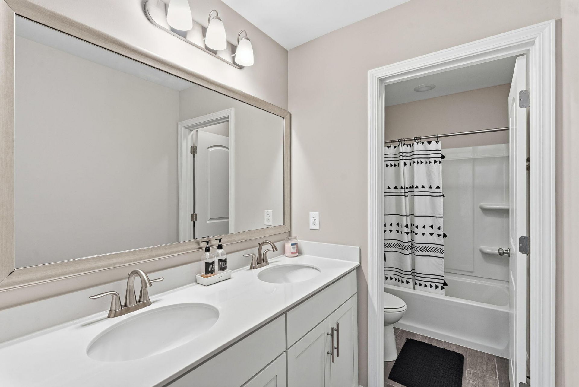 101 Orpington Trail Photo 36