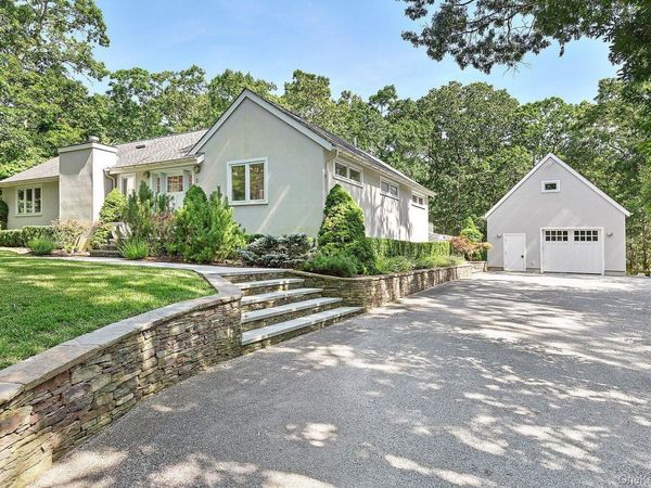 5 Rowman Court , East Hampton, NY 11937