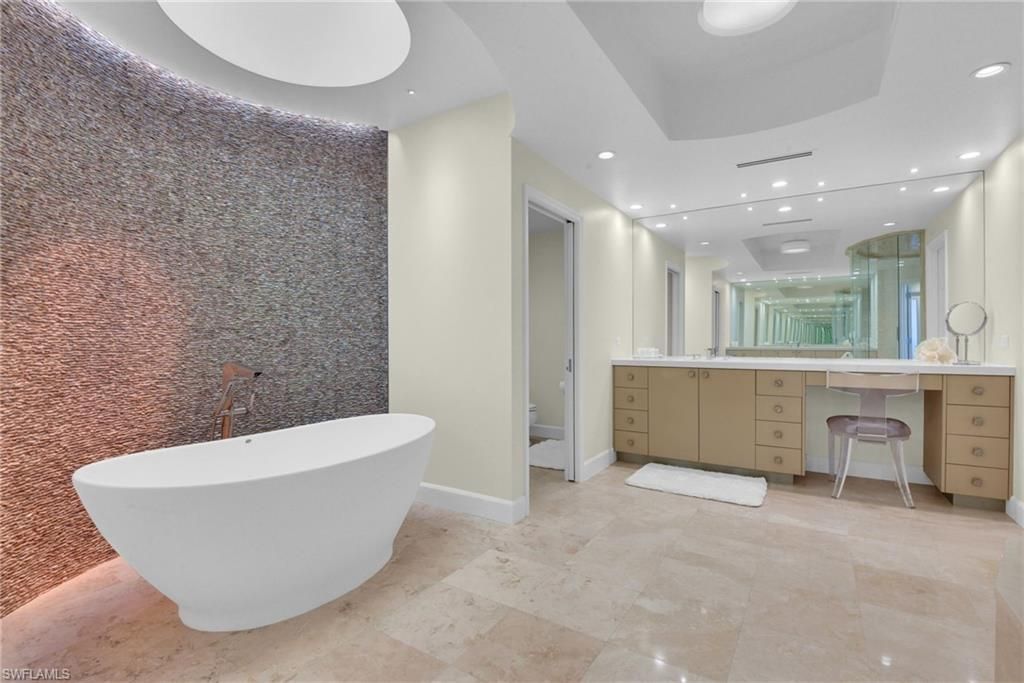 9811 Gulf Shore Dr , Unit PH 2, Naples, FL 34108 Photo