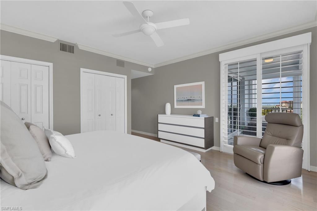 9811 Gulf Shore Dr , Unit PH 2, Naples, FL 34108 Photo
