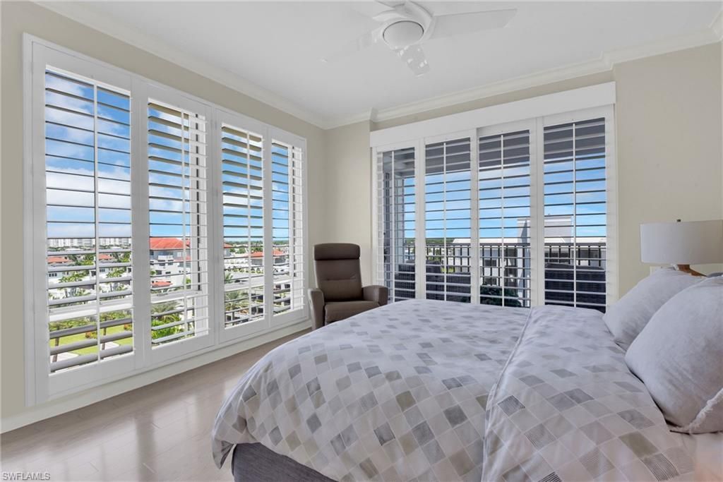 9811 Gulf Shore Dr , Unit PH 2, Naples, FL 34108 Photo