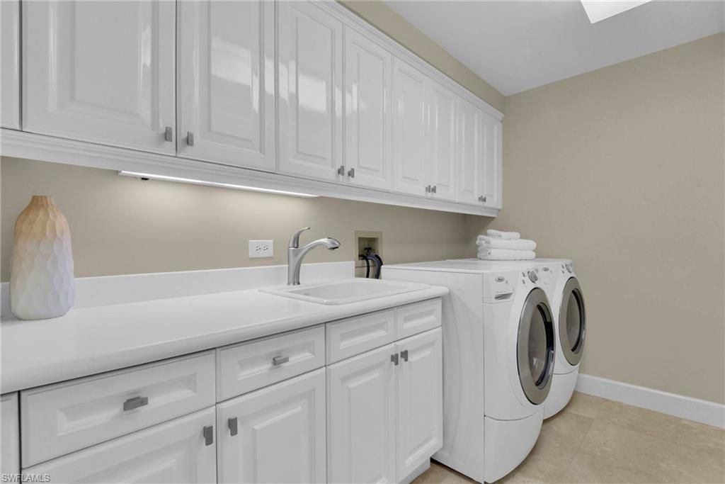 9811 Gulf Shore Dr , Unit PH 2, Naples, FL 34108 Photo