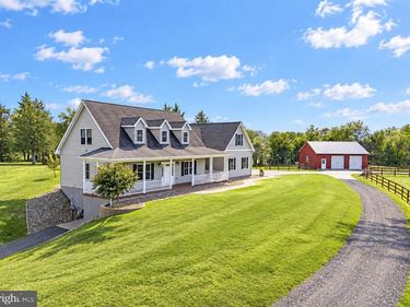 1110 E REFUGE CHURCH ROAD , STEPHENS CITY, VA 22655