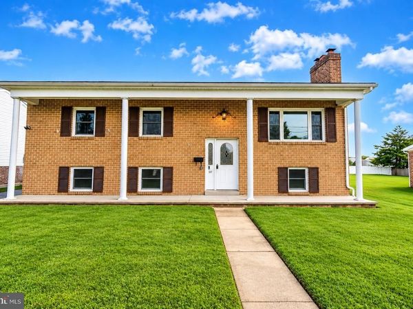 517 DILLER ROAD, HANOVER, PA 17331