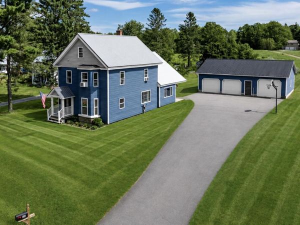 31 Bullen Street , Bradley, ME 04411