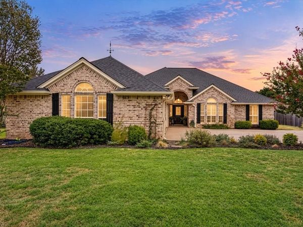 313 Casas Del Norte Street, Granbury, TX 76049