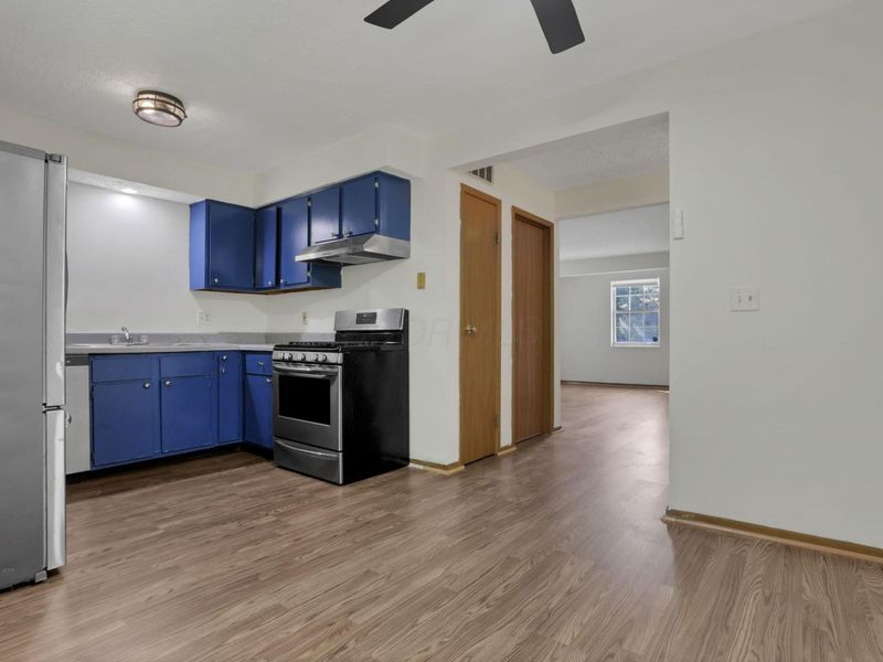 2418 Carolina Avenue, Unit 5, Columbus, OH 43229 Photo 16