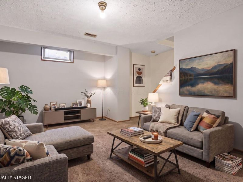 2418 Carolina Avenue, Unit 5, Columbus, OH 43229 Photo 32