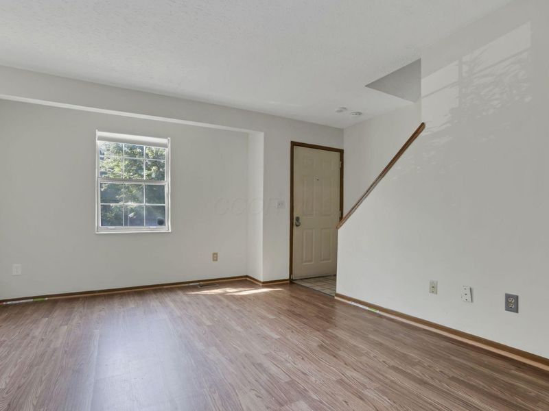 2418 Carolina Avenue, Unit 5, Columbus, OH 43229 Photo 8