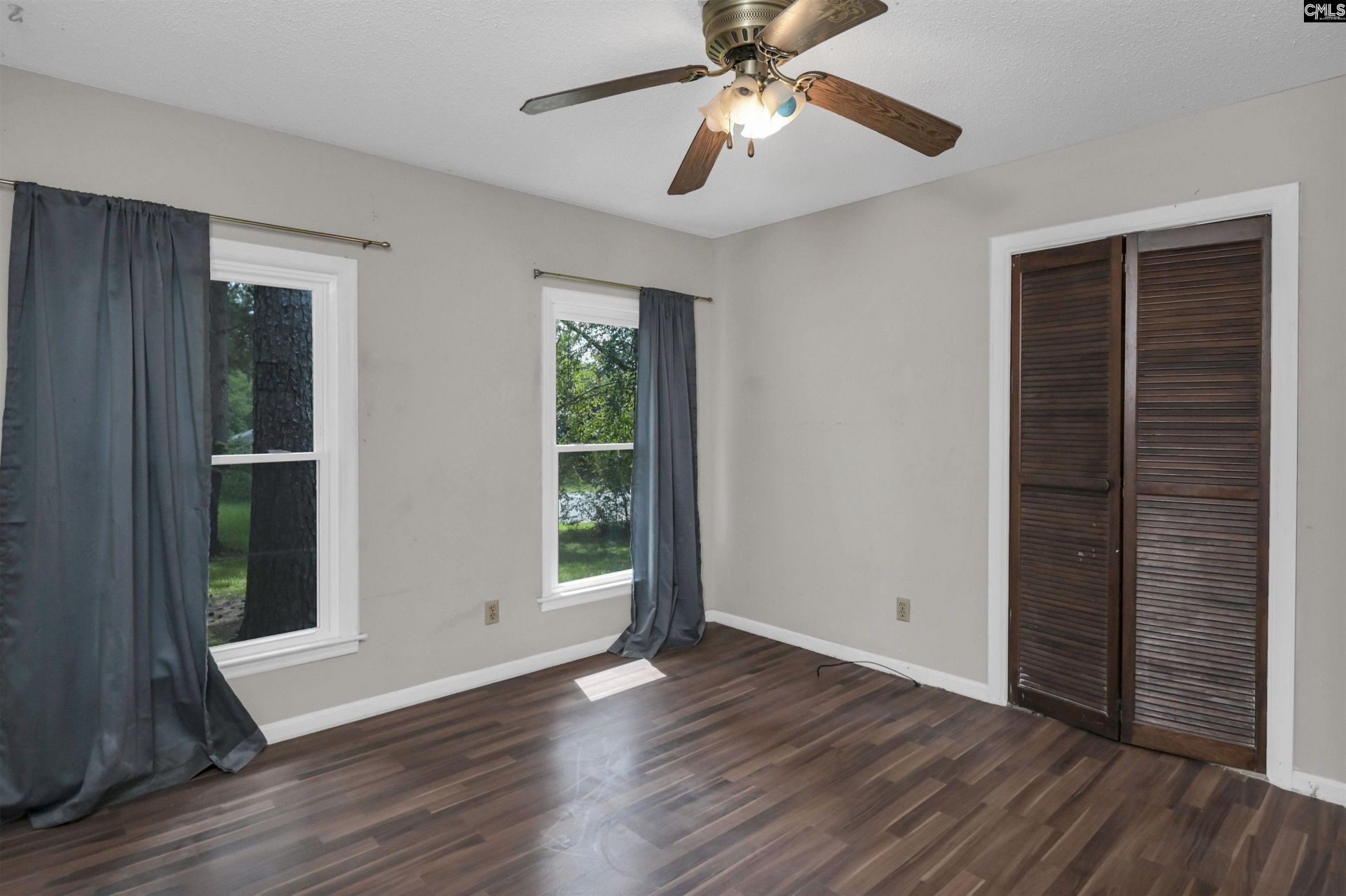 100 Sheridan Drive  Photo 10