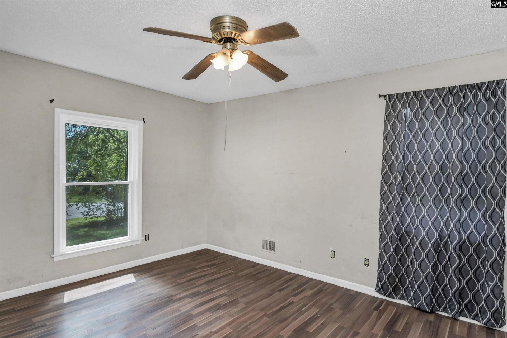 100 Sheridan Drive  Photo 13