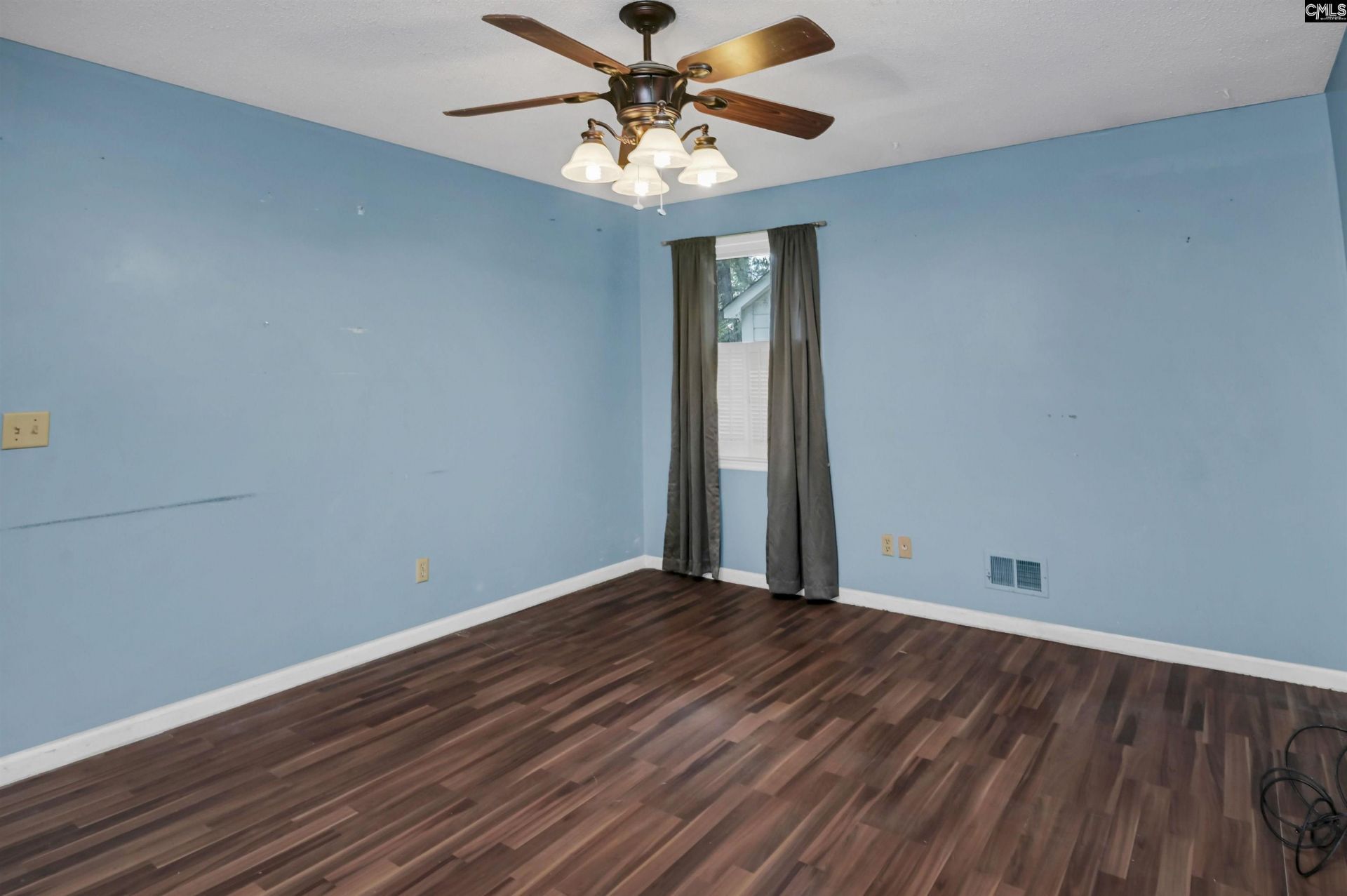 100 Sheridan Drive  Photo 18