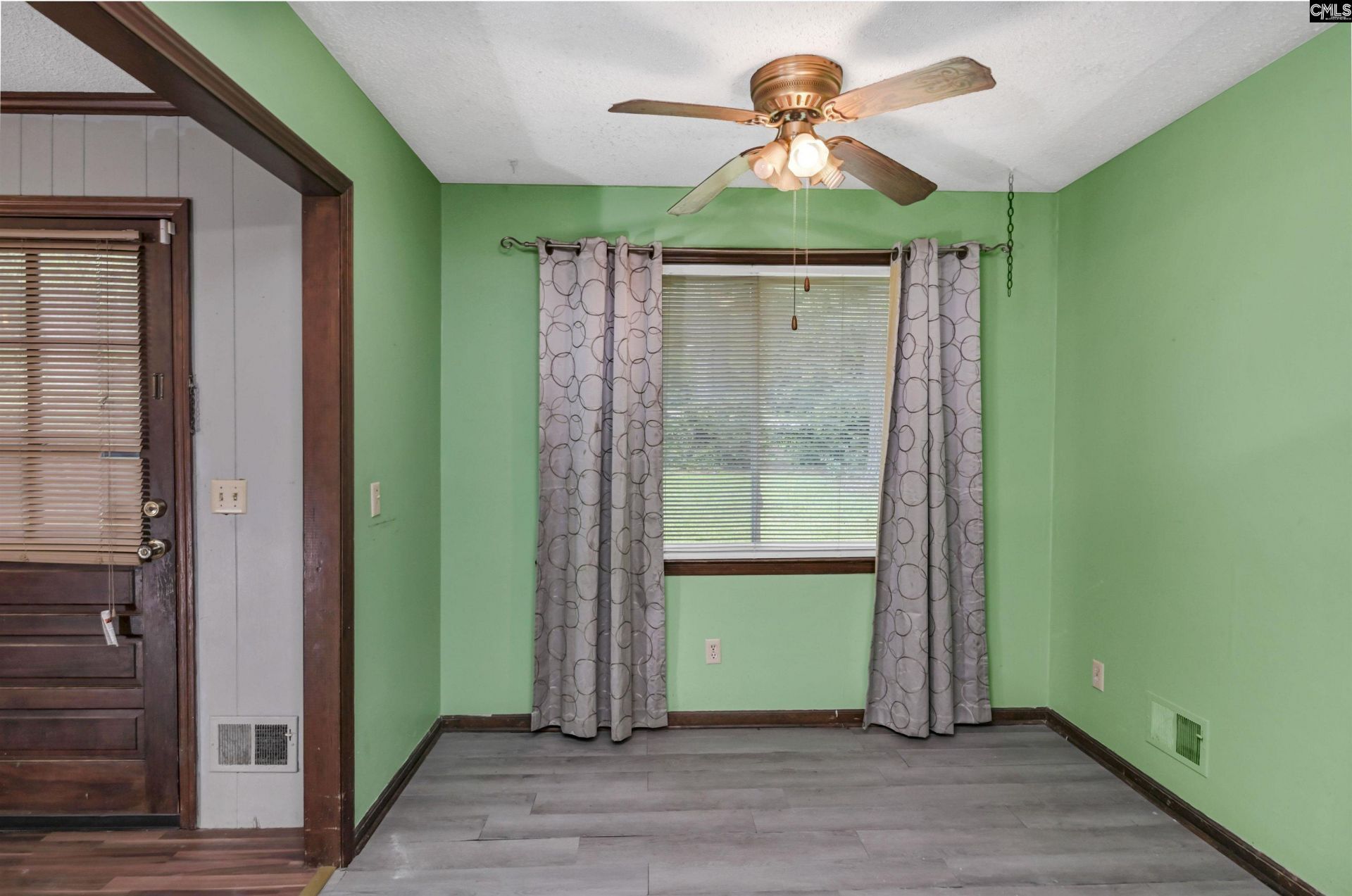 100 Sheridan Drive  Photo 23
