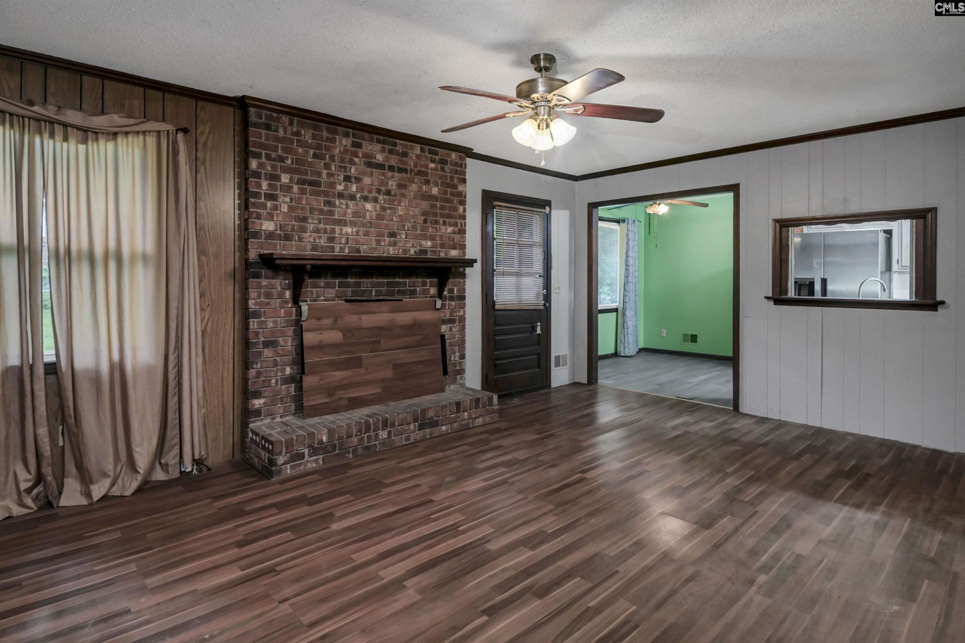 100 Sheridan Drive  Photo 4