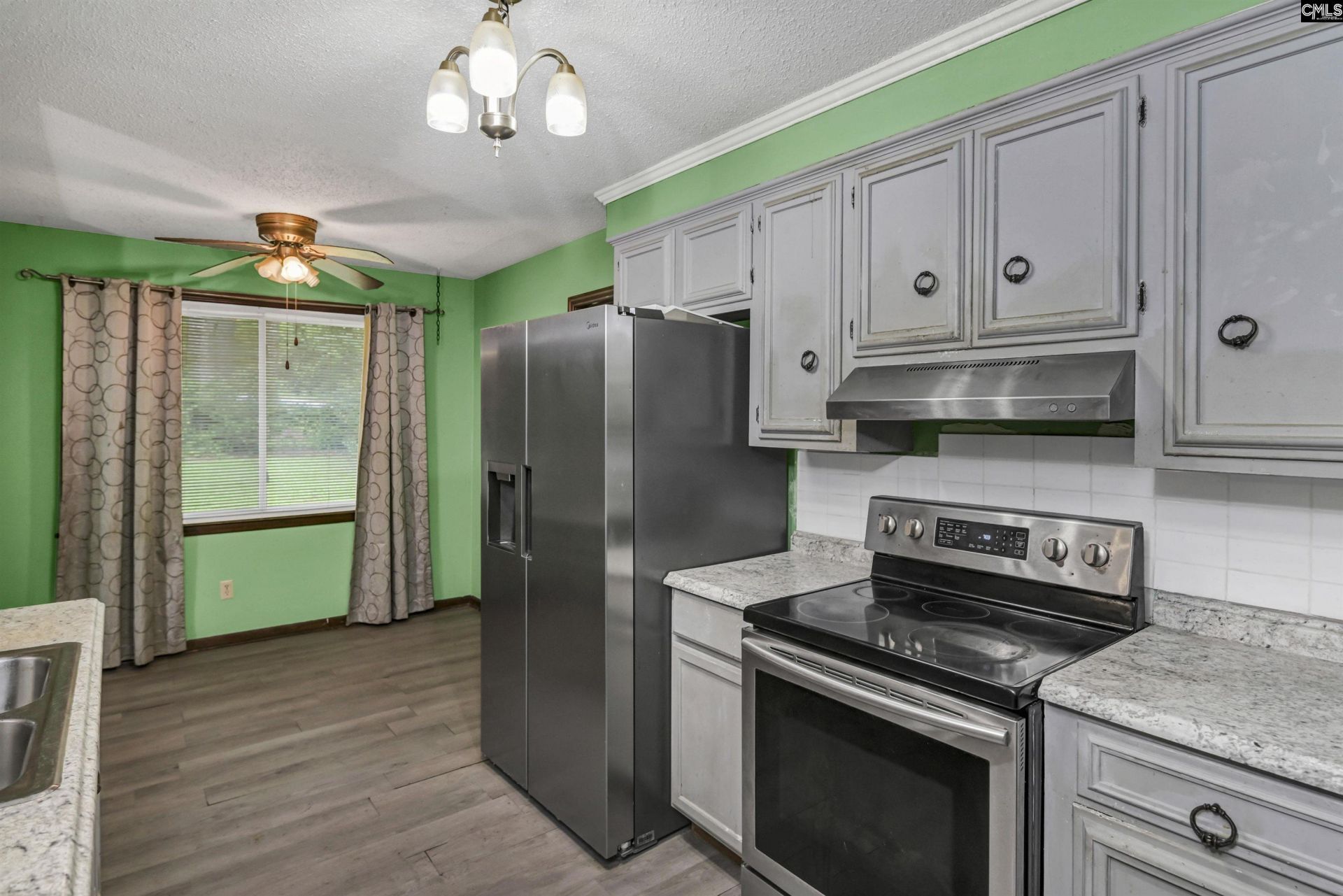 100 Sheridan Drive  Photo 5